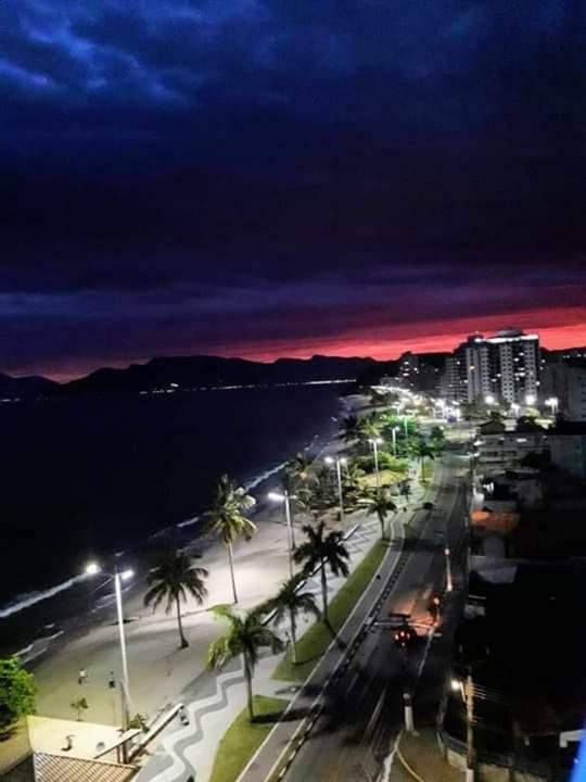 Ap Na Avenida Da Praia Карагуататуба Екстериор снимка