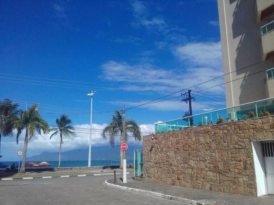 Ap Na Avenida Da Praia Карагуататуба Екстериор снимка